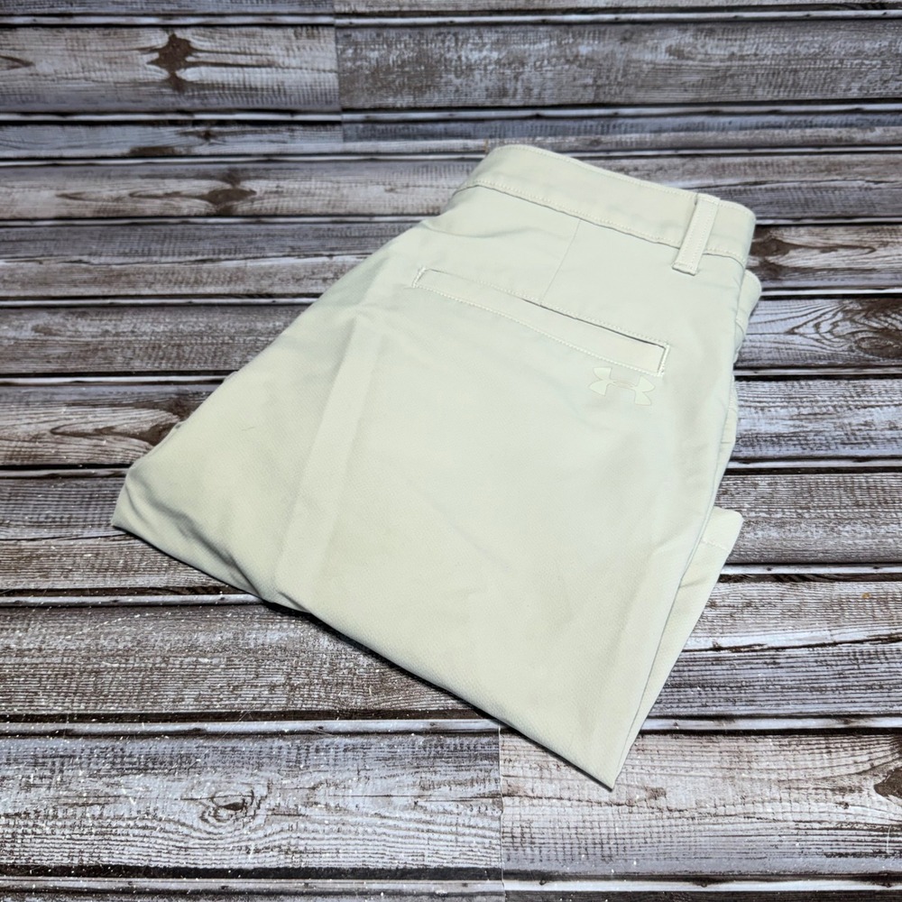 Under Armour Mens Golf Shorts Tan Khaki Size 30 Performance Activewear See Pics